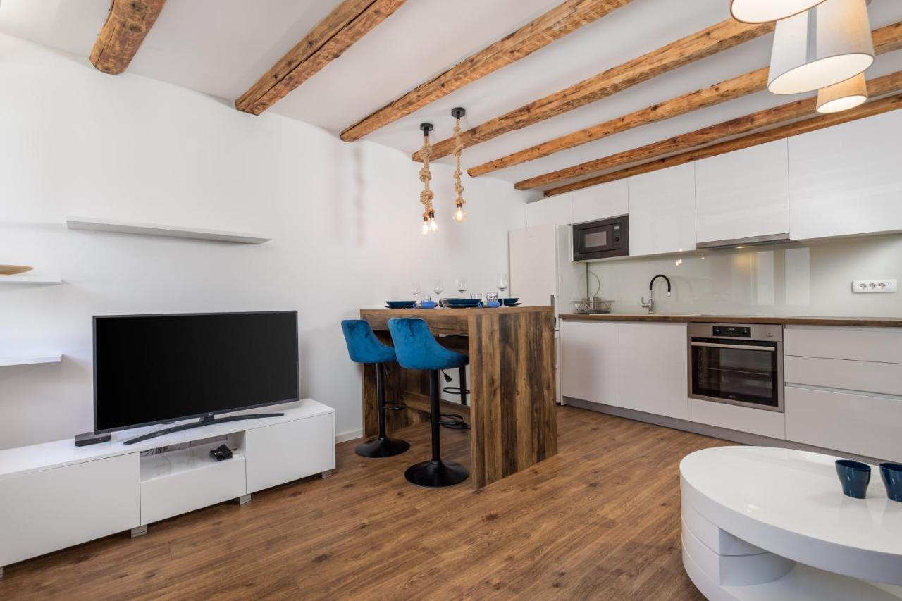 Central Apartments Dalmatina リエカ エクステリア 写真