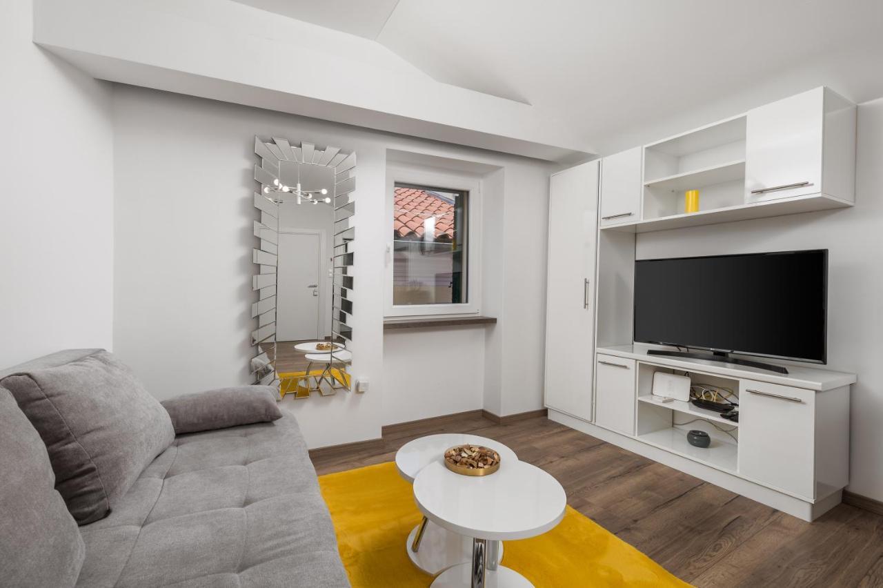 Central Apartments Dalmatina リエカ エクステリア 写真